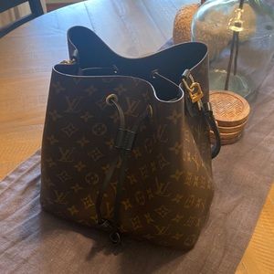 Louis Vuitton Shoulder Bag